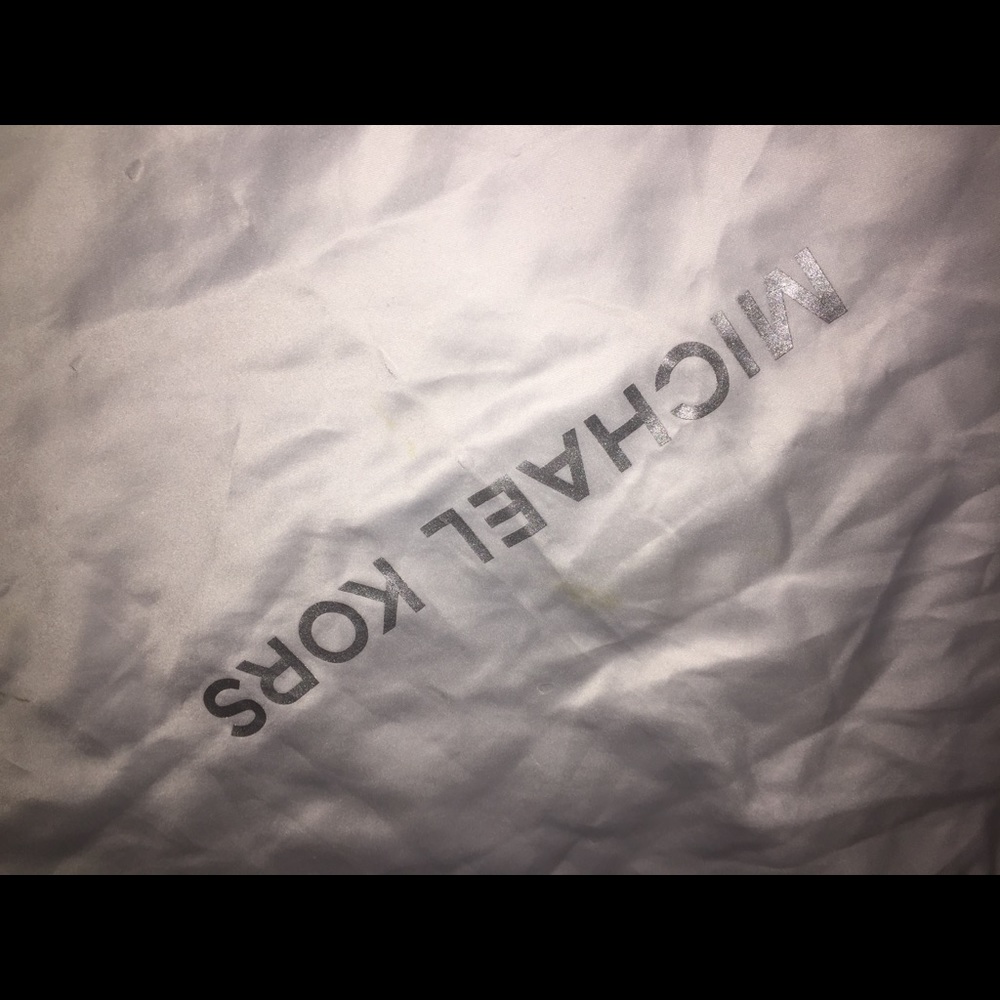 MK dust bag
